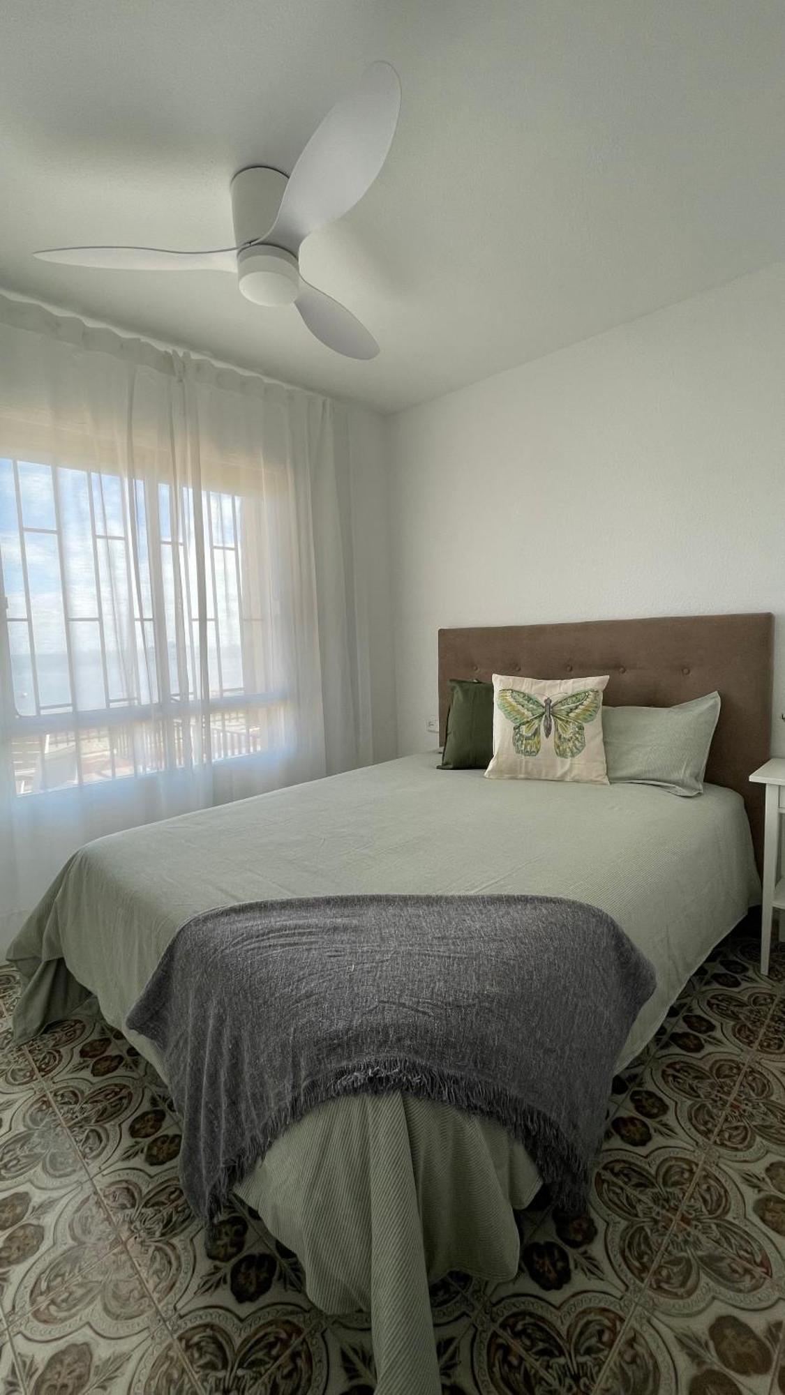 Charming Beachfront Apartment Múrcia Exterior foto